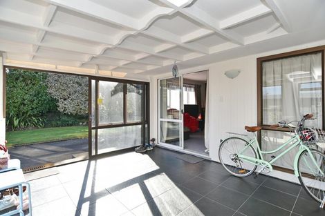 Photo of property in 5 Eders Road, Woodend, 7610