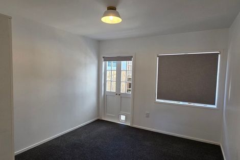 Photo of property in 2a Holiday Road, Stanmore Bay, Whangaparaoa, 0932
