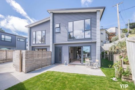 Photo of property in 41 Brindle Way, Newlands, Wellington, 6037