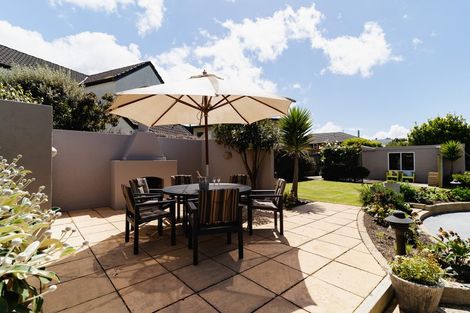 Photo of property in 10 Cliffs Road, Saint Clair, Dunedin, 9012