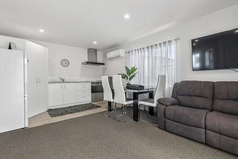 Photo of property in 11 Kamahi Crescent, Papamoa Beach, Papamoa, 3118