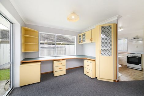 Photo of property in 4 Clendon Court, Roslyn, Palmerston North, 4414