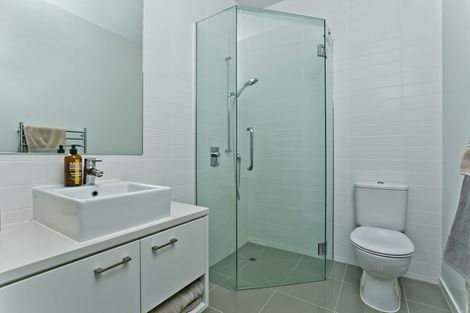 Photo of property in Sentinel Apartments, 706/3 Northcroft Street, Takapuna, Auckland, 0622