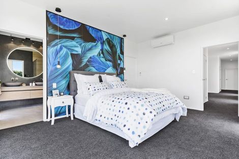 Photo of property in 5 Codlin Road, Waiuku, 2683