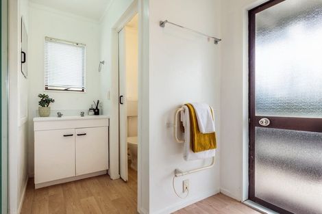 Photo of property in 90 Monarch Avenue, Hillcrest, Auckland, 0627