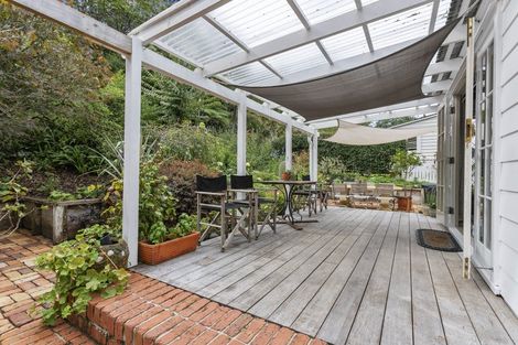 Photo of property in 15 Huia Road, Titirangi, Auckland, 0604