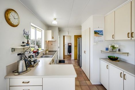 Photo of property in 38 Glamorgan Avenue, Tamatea, Napier, 4112
