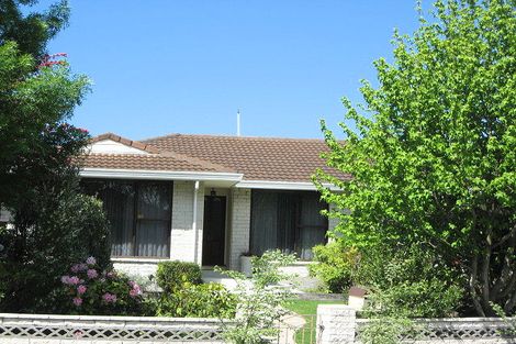 Photo of property in 28 Chipping Lane, Redwood, Christchurch, 8051