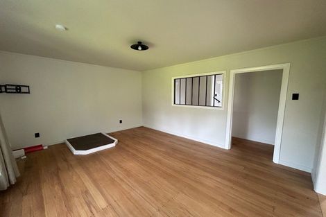 Photo of property in 27 Colvin Street, Westport, 7825