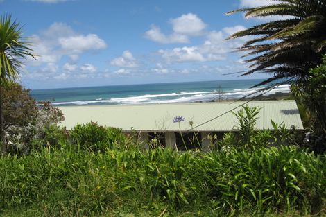 Photo of property in 56 Domain Crescent, Muriwai, 0881