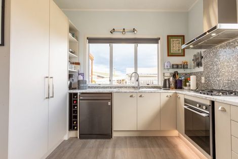 Photo of property in 53 Hospital Street, Dannevirke, 4930