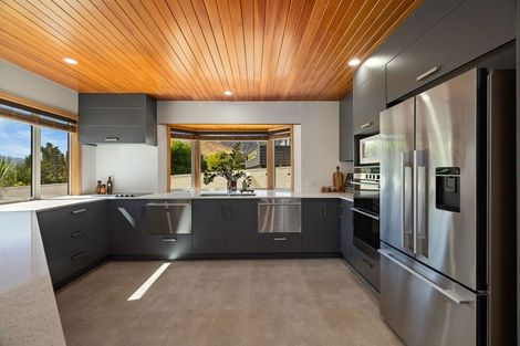 Photo of property in 732 Peninsula Road, Kelvin Heights, Queenstown, 9300