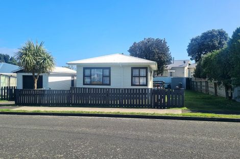 Photo of property in 3 Hickey Place, Opunake, 4616