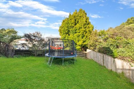 Photo of property in 21c Ribblesdale Road, Henderson, Auckland, 0612
