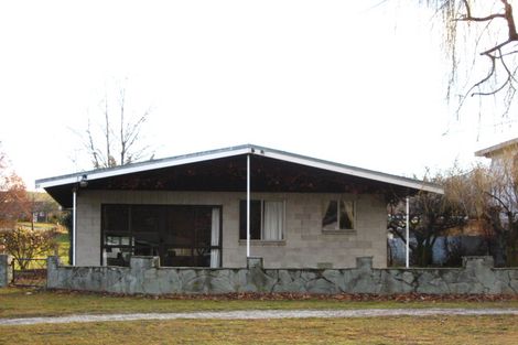 Photo of property in 30 Centennial Avenue, Arrowtown, 9302