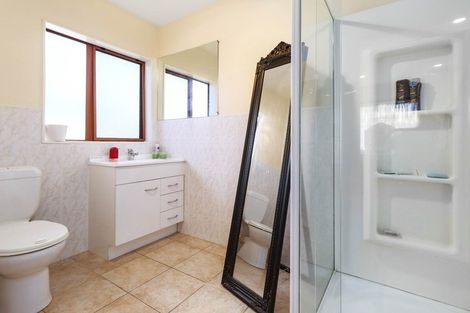 Photo of property in 2 Ali Place, Ranui, Auckland, 0612