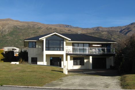 Photo of property in 45 Sargood Drive, Wanaka, 9305