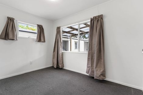 Photo of property in 43 Frobisher Way, Clendon Park, Auckland, 2103
