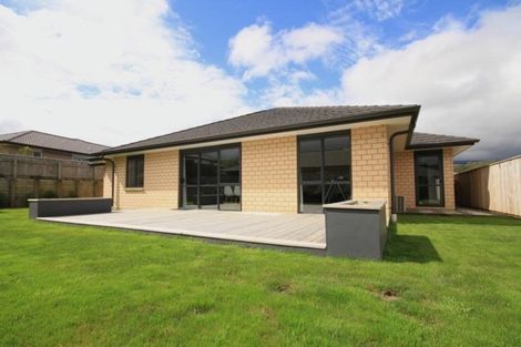 Photo of property in 64 Sunstone Crescent, Brown Owl, Upper Hutt, 5018