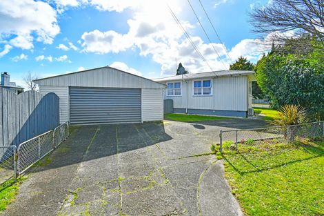 Photo of property in 2 Viola Place, Papakura, 2110