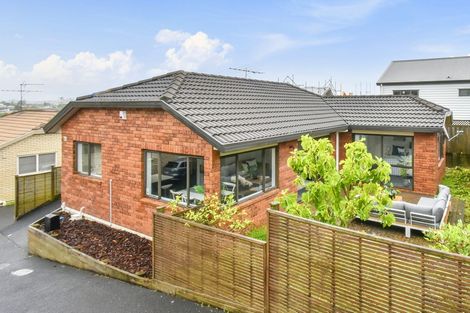 Photo of property in 2/10 Ridge Road, Howick, Auckland, 2014