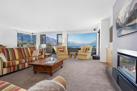 Photo of property in 16 Earnslaw Terrace, Queenstown, 9300