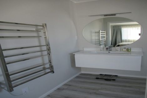 Photo of property in 6 Desert Gold Lane, Wallaceville, Upper Hutt, 5018