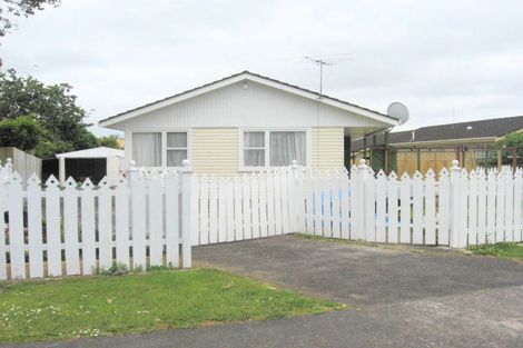 Photo of property in 17 Royal Arch Place, Rosehill, Papakura, 2113
