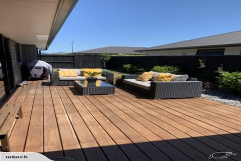 Photo of property in 11 Fuller Street, Papamoa Beach, Papamoa, 3118