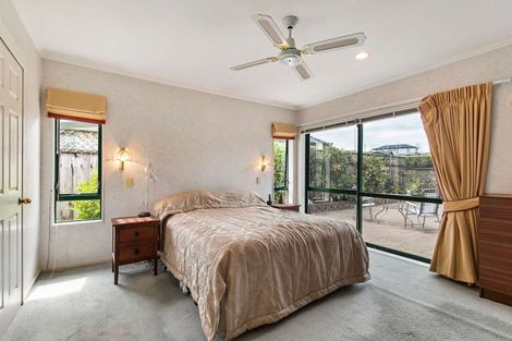 Photo of property in 1/11 Stewart Gibson Place, Manurewa, Auckland, 2105