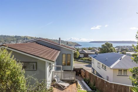 Photo of property in 106 Gloaming Hill, Titahi Bay, Porirua, 5022