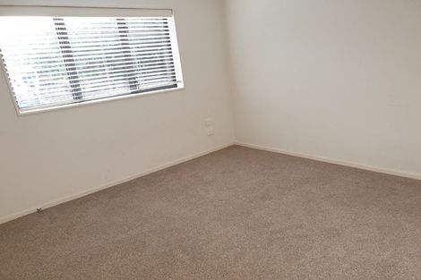 Photo of property in 28 Lomas Way, Albany, Auckland, 0632