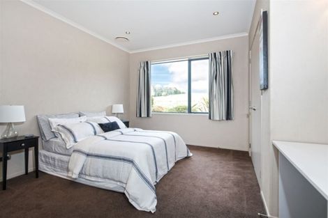 Photo of property in 131 Foster Road, Kumeu, 0891