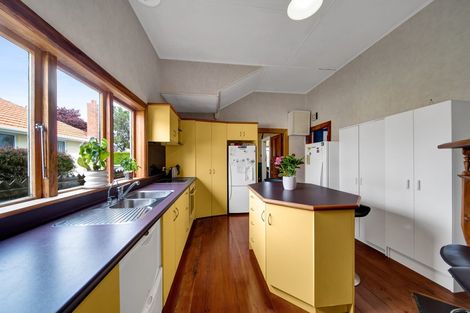 Photo of property in 68 Collins Street, Hawera, 4610