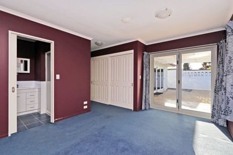 Photo of property in 208 Galway Place, Mayfair, Hastings, 4122