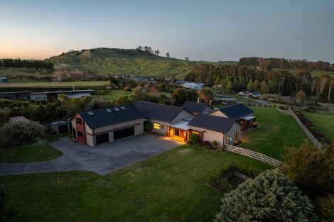 Photo of property in 67 Lomond Grove, Acacia Bay, Taupo, 3385