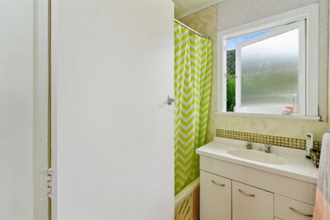 Photo of property in 2 Spencer Street, Western Heights, Rotorua, 3015