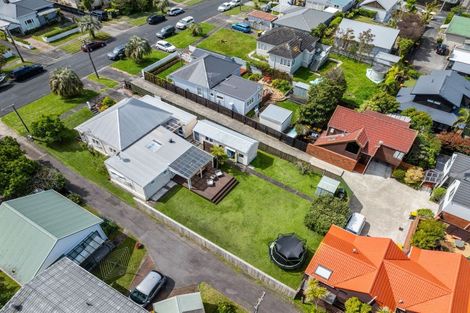 Photo of property in 1/3 Aramoana Avenue, Devonport, Auckland, 0624