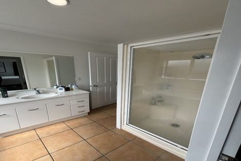 Photo of property in 8a Oakwood Place, Pukekohe, 2120