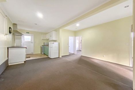 Photo of property in 16 Halifax Street, Kingston, Wellington, 6021