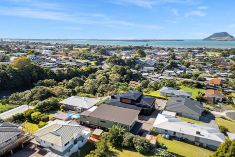 Photo of property in 32 Rutherford Street, Otumoetai, Tauranga, 3110