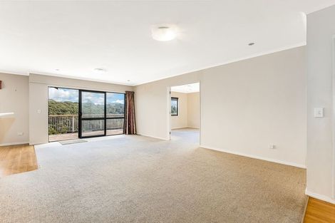 Photo of property in 92 Navigation Drive, Whitby, Porirua, 5024