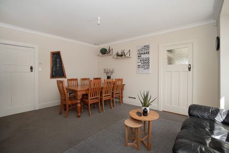 Photo of property in 21 Burns Avenue, Takaro, Palmerston North, 4412