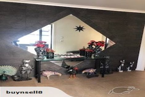 Photo of property in 111 Roberta Crescent, Orewa, 0931