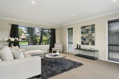 Photo of property in 23 Norfolk Drive, Cambridge, 3434