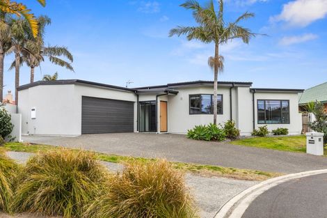 Photo of property in 10 Paua Cove, Papamoa Beach, Papamoa, 3118