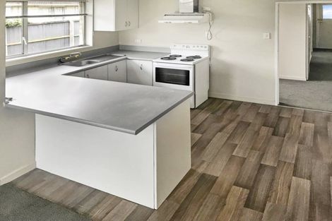 Photo of property in 355 Main North Road, Redwood, Christchurch, 8051