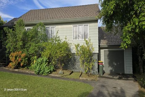 Photo of property in 14 Gosford Drive, Botany Downs, Auckland, 2010