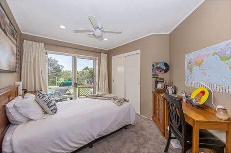 Photo of property in 500 Whitehills Road, Waitoki, Silverdale, 0994