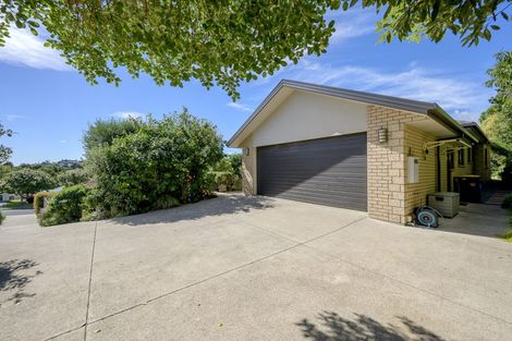 Photo of property in 14 Waipuna Grove, Welcome Bay, Tauranga, 3112